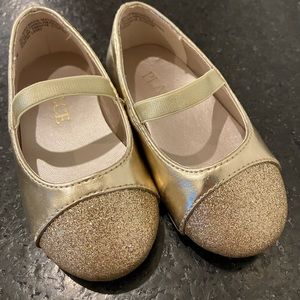 Children’s Place brand- Toddler Girl’s Dress Shoes- Size 5- Gold Ballet Flats